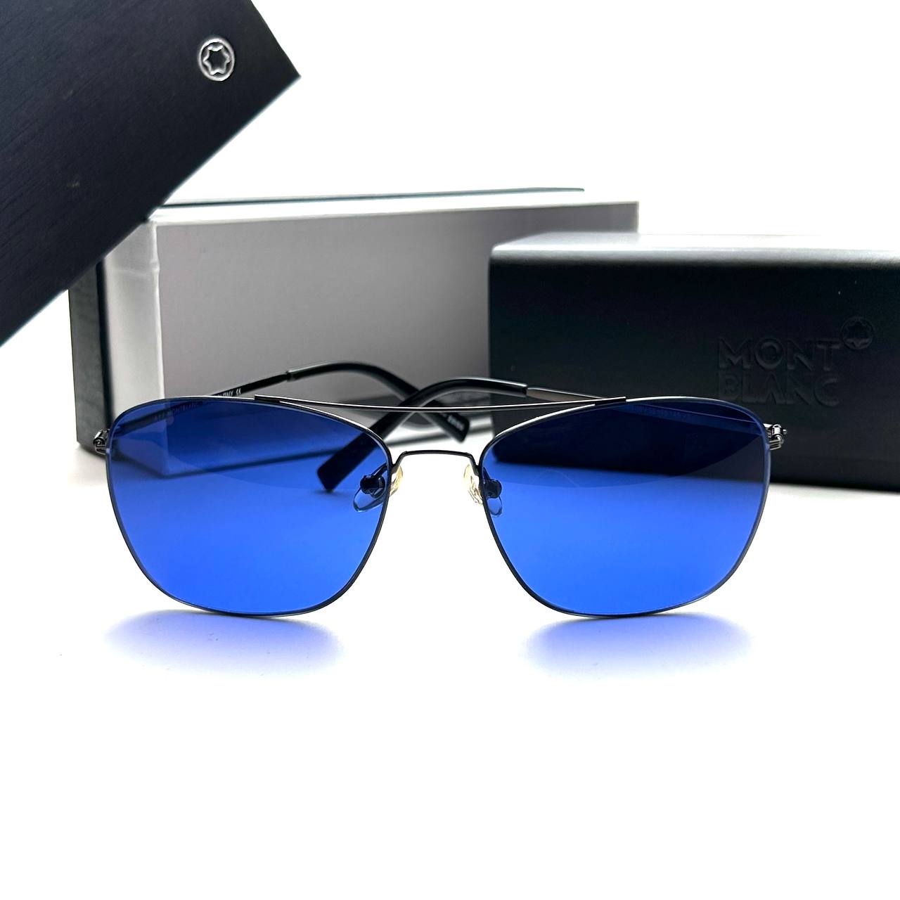 Montblanc Ultra Light-Weight MB0205S – Blue