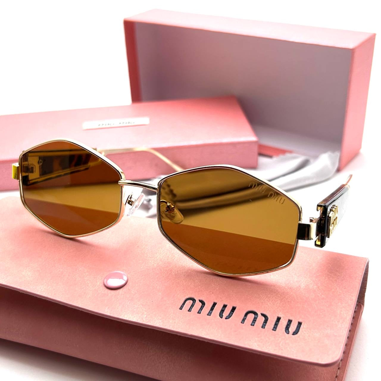 Miu Miu MU09WS – Gold & Brown Edition