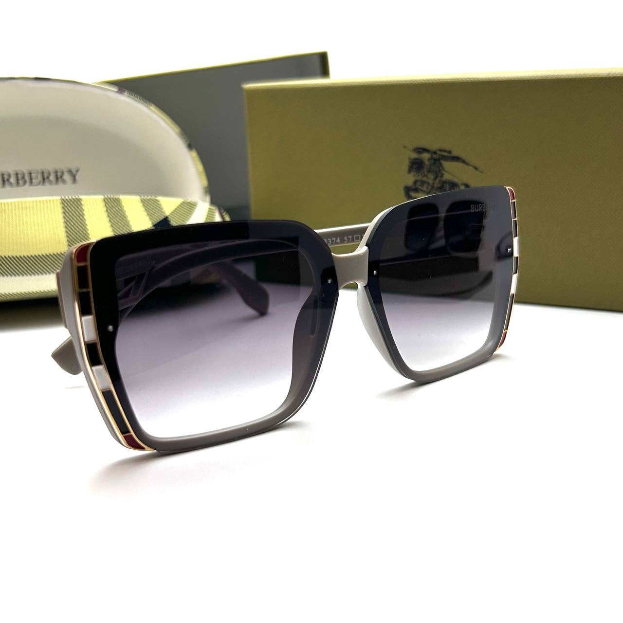 Burberry B4293 – Gray / Gradient Black