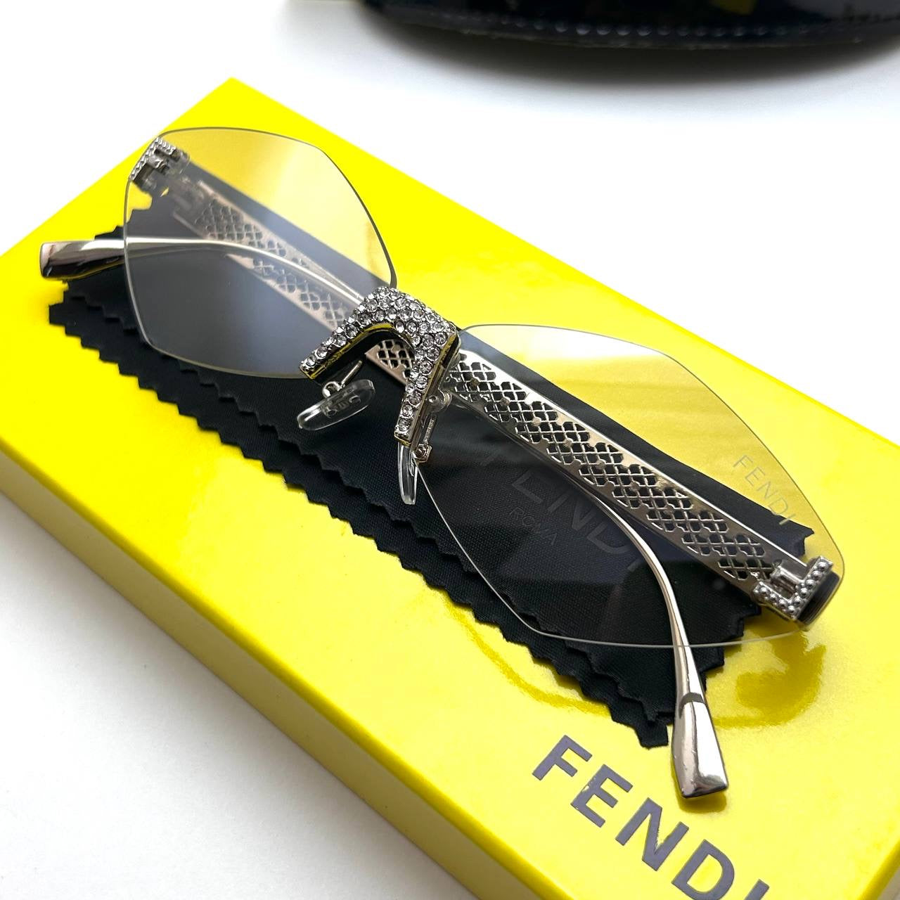 Fendi F1116 – Clear Lens